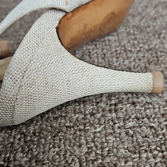 Chanel Beige Fabric Slingback Heels Gold Tone Metal Plate Sz 36 Womens - Picture 8 of 10